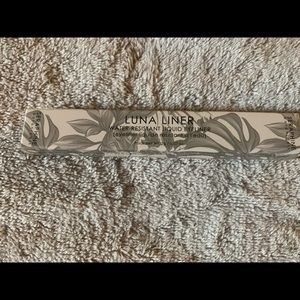 Serraphine botanicals Luna liner in black NIB